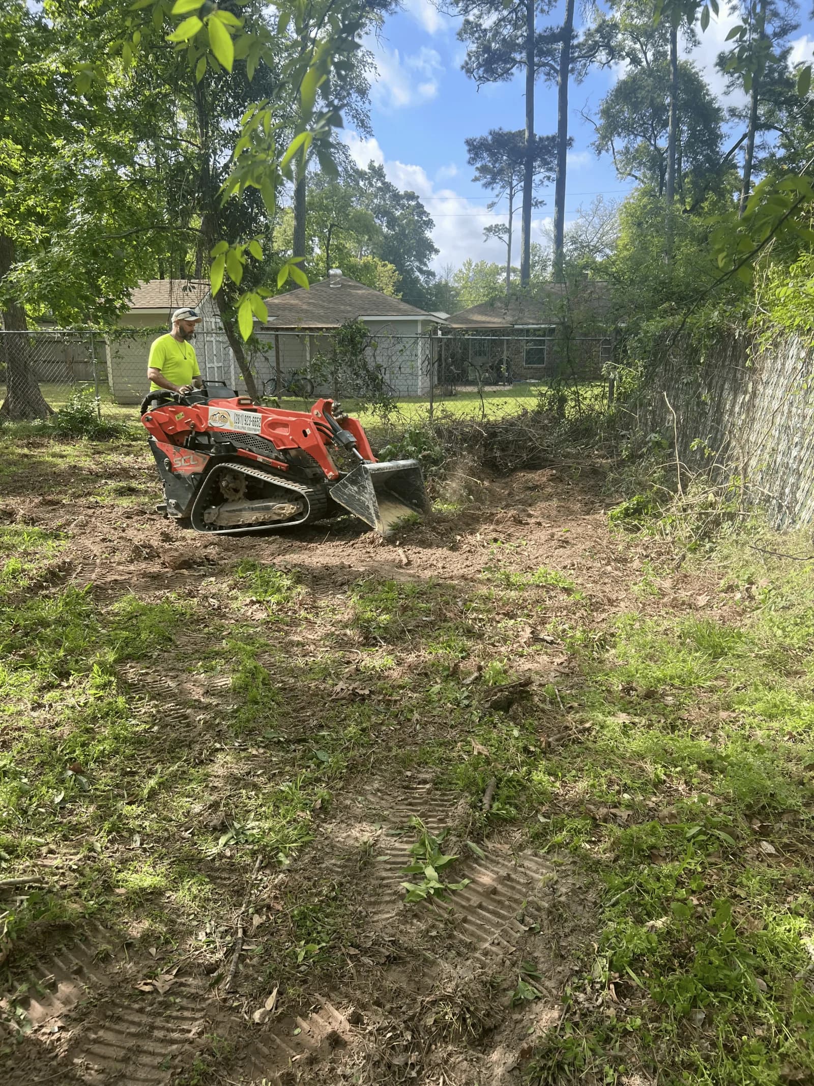 Professional tree service in Cleveland, TX by Branching Out